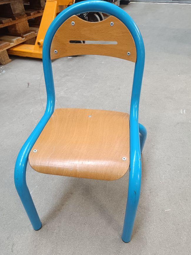 Chaise Maternelle Bleue - 26 cm Bon état -  reconditionné disponible sur Label Emmaüs